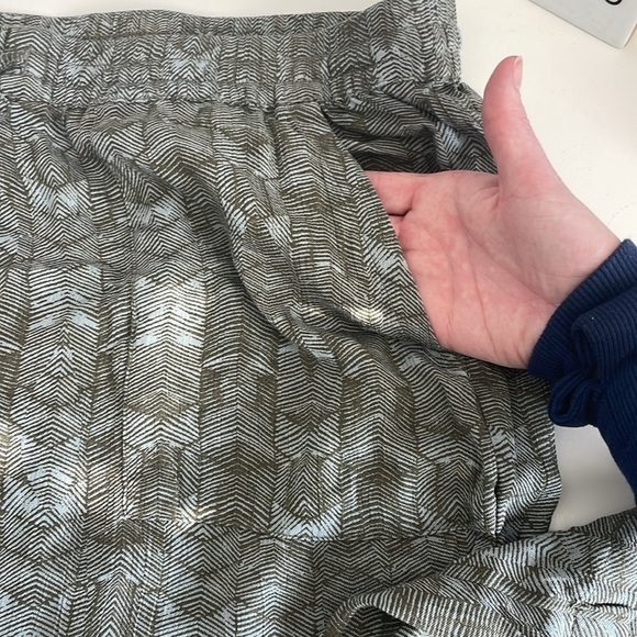 NWT PrAna Women’s Hele Mai Pant Cargo Green Akoa Casual Pants - Size Medium - Picture 9 of 11